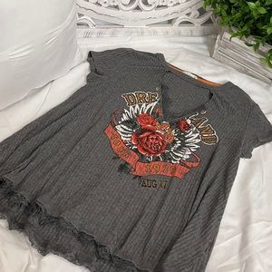 Cute soft Altar’d state top!!!✨